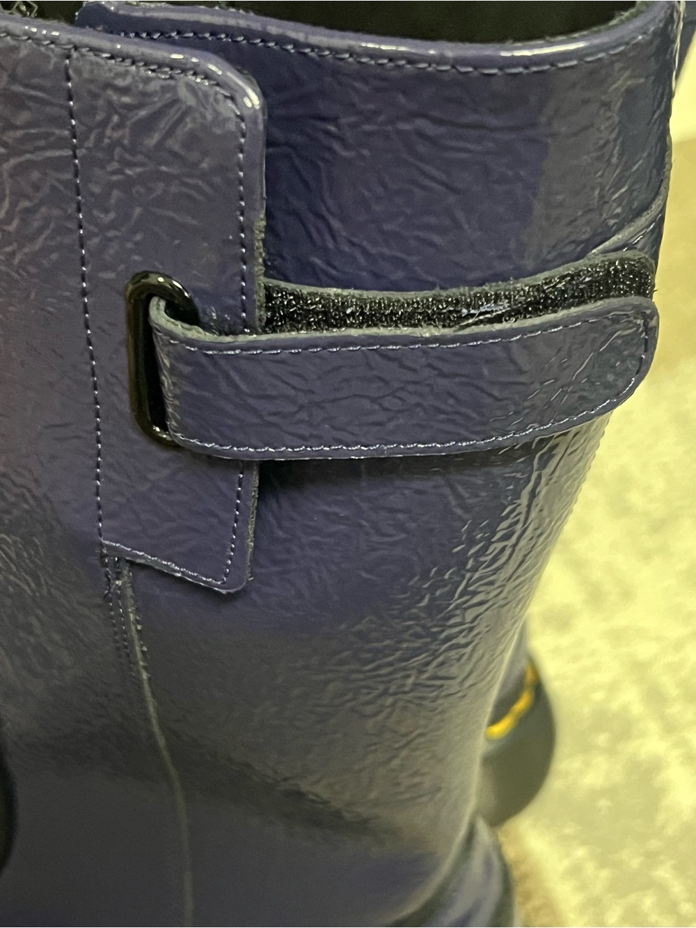 Dr Martens BUZZ HI DISTRESSED PATENT BOOTS - Picture 7 of 12